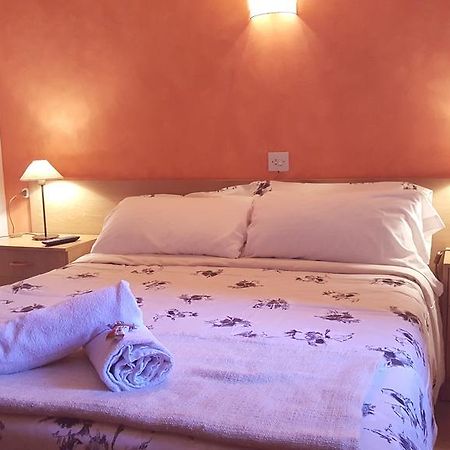 Hostal La Cuineta De Cal Triuet โกซอล ภายนอก รูปภาพ